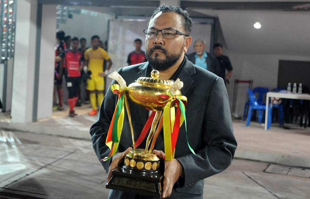 Piala Emas Raja-Raja tunda! Kongres bola sepak Melayu ...