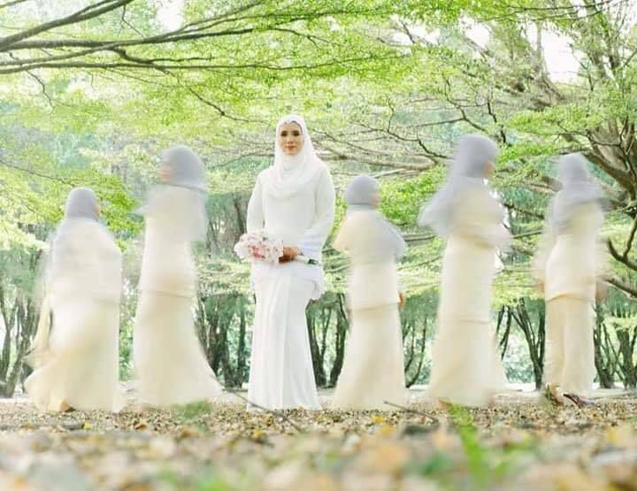 马来新人创意婚纱照爆红社交媒体，网友看了疯狂吐槽
