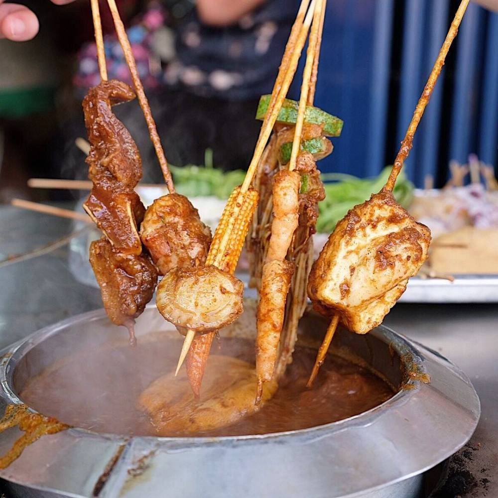 Satay celup 马六甲 新山夜宵首选！盘点8家吃到爽的Lok Lok