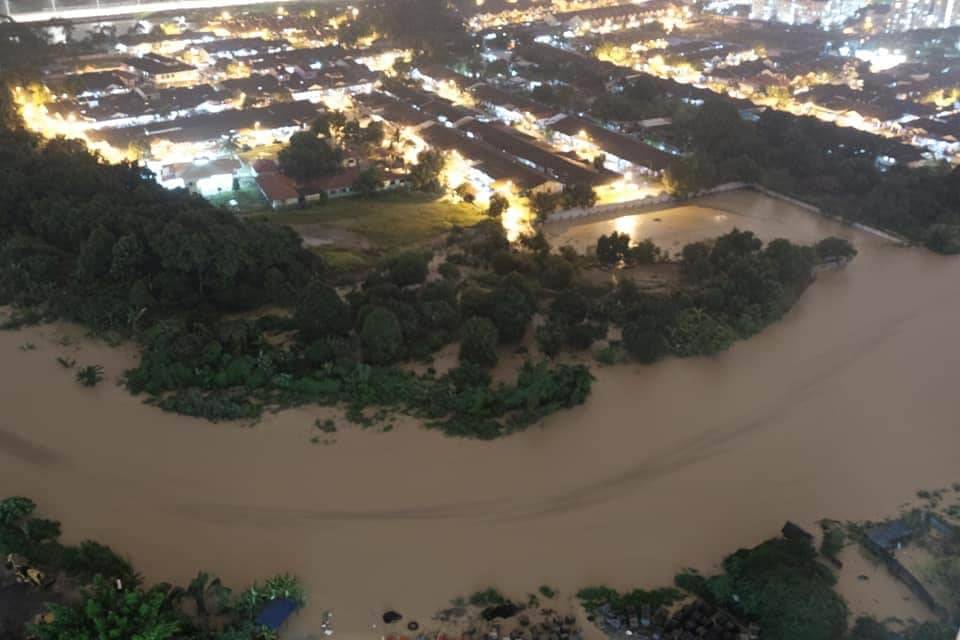 Pertembungan monsun! Punca sebab hujan lebat, banjir kilat ...